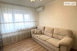 Продается 1-комнатная квартира 33 кв. м в Днепре