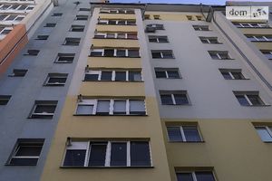 Продается 2-комнатная квартира 88 кв. м в Ивано-Франковске