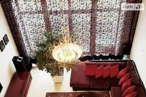 Продается 5-комнатная квартира 290 кв. м в Днепре