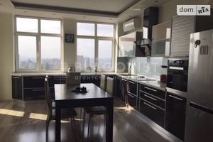 Продается 2-комнатная квартира 98 кв. м в Киеве