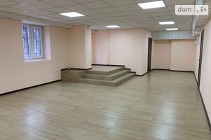Продается офис 115 кв. м в нежилом помещении в жилом доме