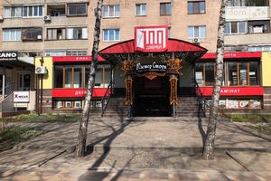Сдается в аренду нежилое помещение в жилом доме 230 кв. м в 1-этажном здании