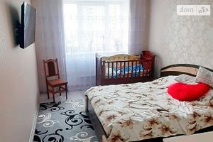 Продается 2-комнатная квартира 67 кв. м в Ровно
