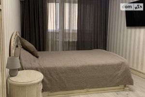 Продается 1-комнатная квартира 45 кв. м в Днепре