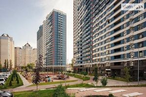Продается 2-комнатная квартира 71 кв. м в Киеве