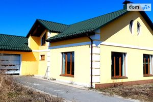 Продається будинок 2 поверховий 240 кв. м з садом