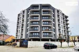 Продается 1-комнатная квартира 50 кв. м в Ужгороде