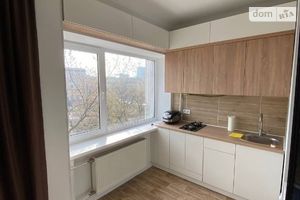 Сдается в аренду 1-комнатная квартира 28 кв. м в Черкассах