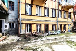 Продається 2-кімнатна квартира 52.6 кв. м у Одесі
