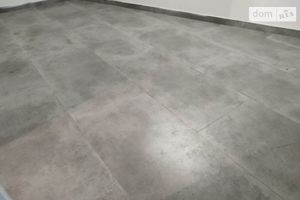 Продається об'єкт сфери послуг 65 кв. м в 3-поверховій будівлі
