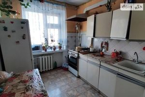 Продается 4-комнатная квартира 80.5 кв. м в Хмельницком