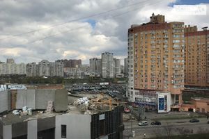 Продається 3-кімнатна квартира 71.57 кв. м у Києві