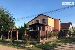 Продается дом на 2 этажа 287 кв. м с беседкой
