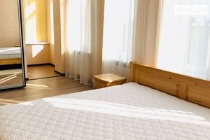 Продается 2-комнатная квартира 57 кв. м в Днепре
