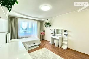 Продается 3-комнатная квартира 85 кв. м в Николаеве