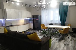 Продается 4-комнатная квартира 125 кв. м в Харькове