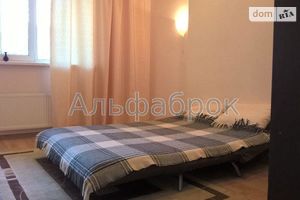 Продается 1-комнатная квартира 40 кв. м в Киеве