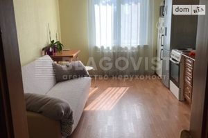 Продается 3-комнатная квартира 92 кв. м в Киеве
