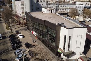 Сдается в аренду помещения свободного назначения 570 кв. м в 3-этажном здании