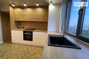 Продається 3-кімнатна квартира 70 кв. м у Тернополі