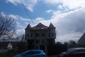 Продается дом на 2 этажа 600 кв. м с мансардой