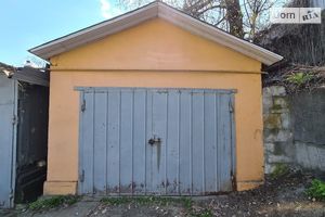 Продается бокс в гаражном комплексе универсальный на 42 кв. м