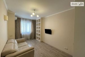 Продается 1-комнатная квартира 35.1 кв. м в Вышгороде