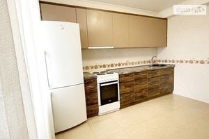 Сдается в аренду 1-комнатная квартира 47 кв. м в Днепре