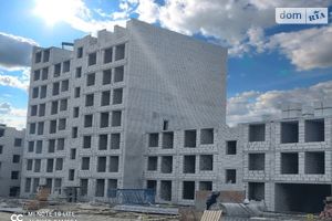 Продається 2-кімнатна квартира 72.43 кв. м у Чернігові