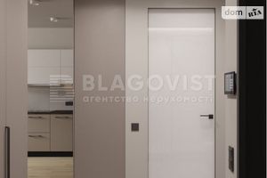 Продается 1-комнатная квартира 49 кв. м в Киеве