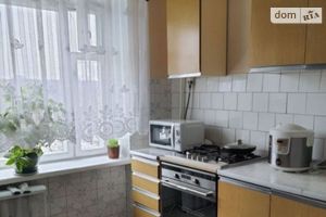 Продается 1-комнатная квартира 51 кв. м в Черновцах