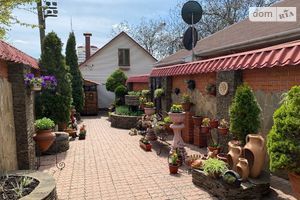 Продается дом на 2 этажа 300 кв. м с мансардой