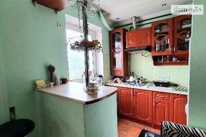 Сдается в аренду 2-комнатная квартира 45 кв. м в Черновцах