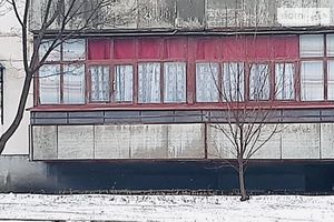 Продається 3-кімнатна квартира 74 кв. м у Кремінній